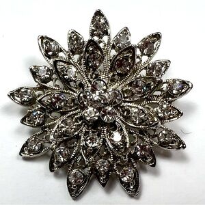 Vintage Rhinestone Starburst Flower Brooch 2” Victorian Pretty Feminine Sparkly